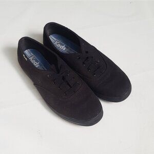 Keds low cut Canvas Black sz 7  US